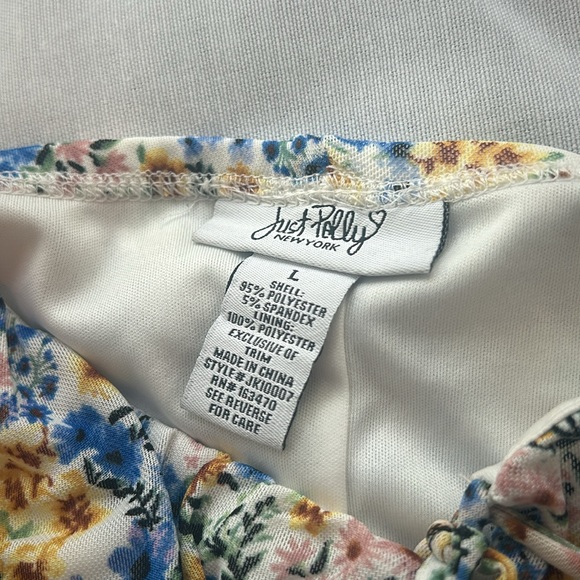 Just Polly New York Spring Flower Tank - Picture 3 of 3